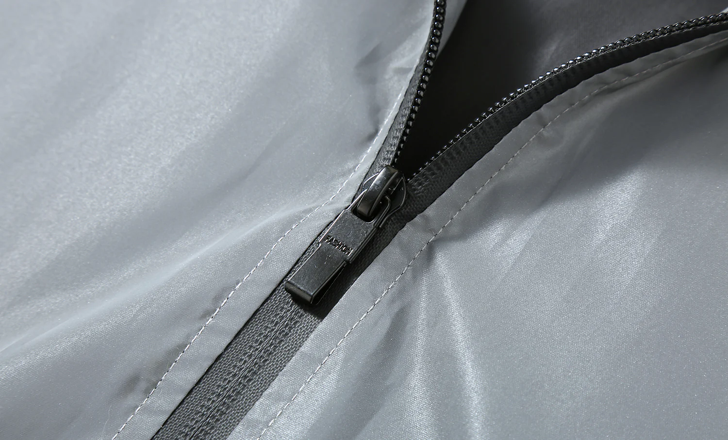 [GOLD] Chromashift Reflective Windbreaker – Daily Wear, Night Runs, Rides & Color-Shifting - Image 6