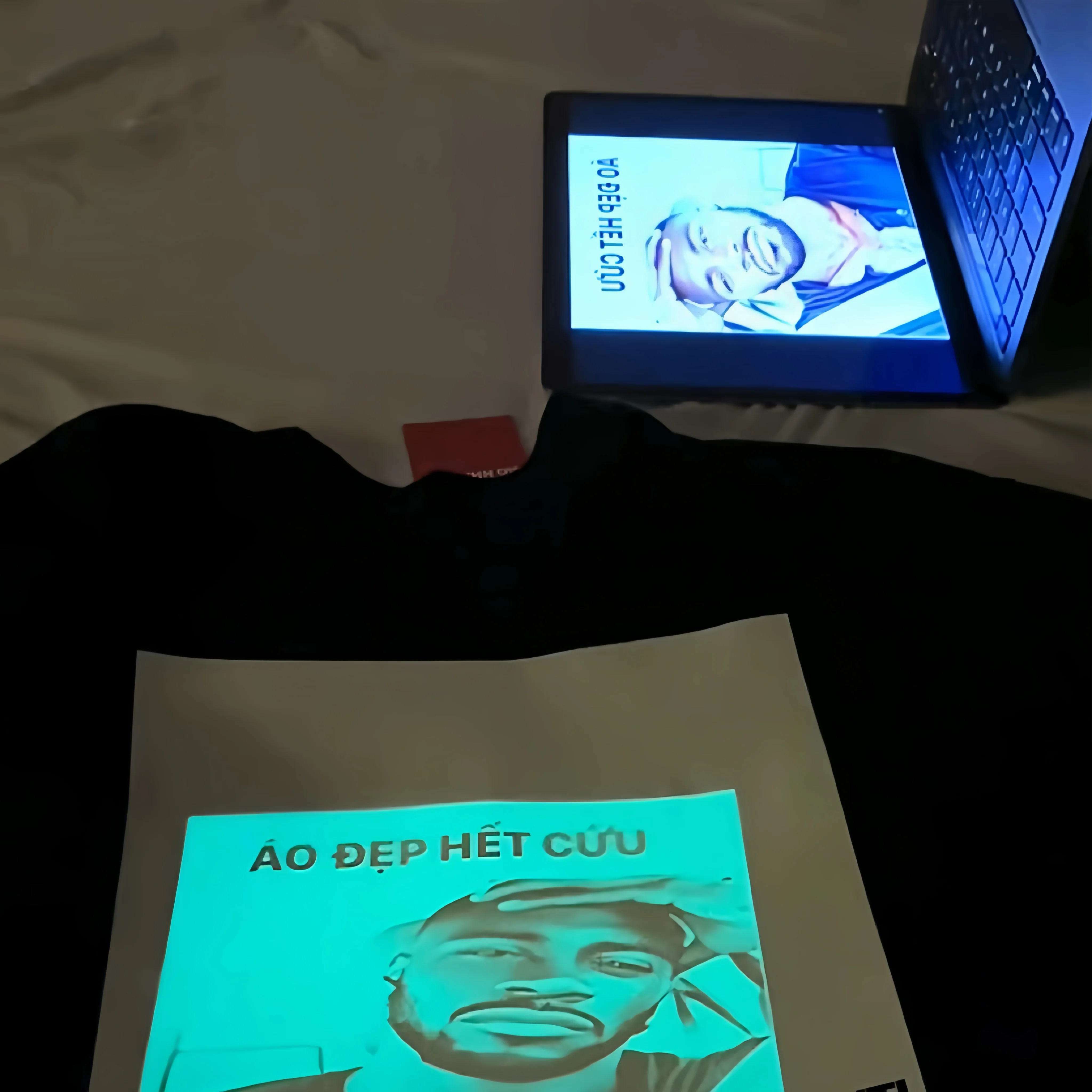 [GOLD] GlowCanvas Tee – Light-Activated Drawing T-Shirt - Image 3